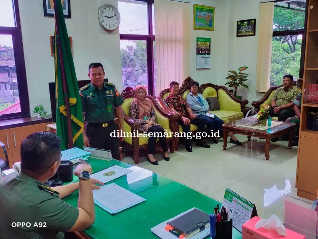 Rapat Terbatas dengan jajaran struktural terkait keterbukaan informasi